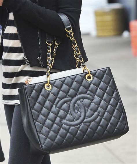 chanel gst tote size.